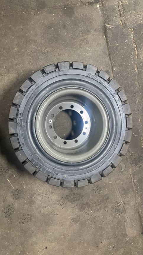 Magna MA 608 Solid Rubber 10.00-20 Twin Wheel Tires on Rims