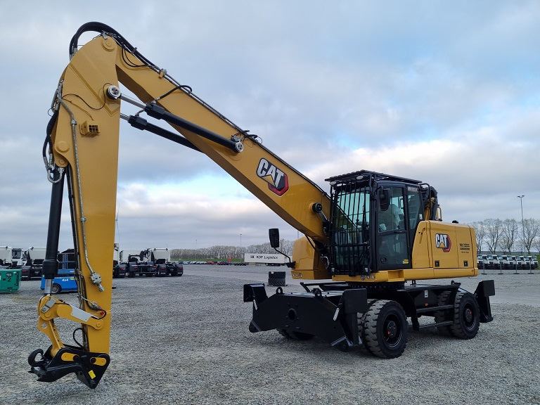 Caterpillar MH 3024 Material Handler with ROPS and FOPS Guards, bucket linkage stick, solid tires