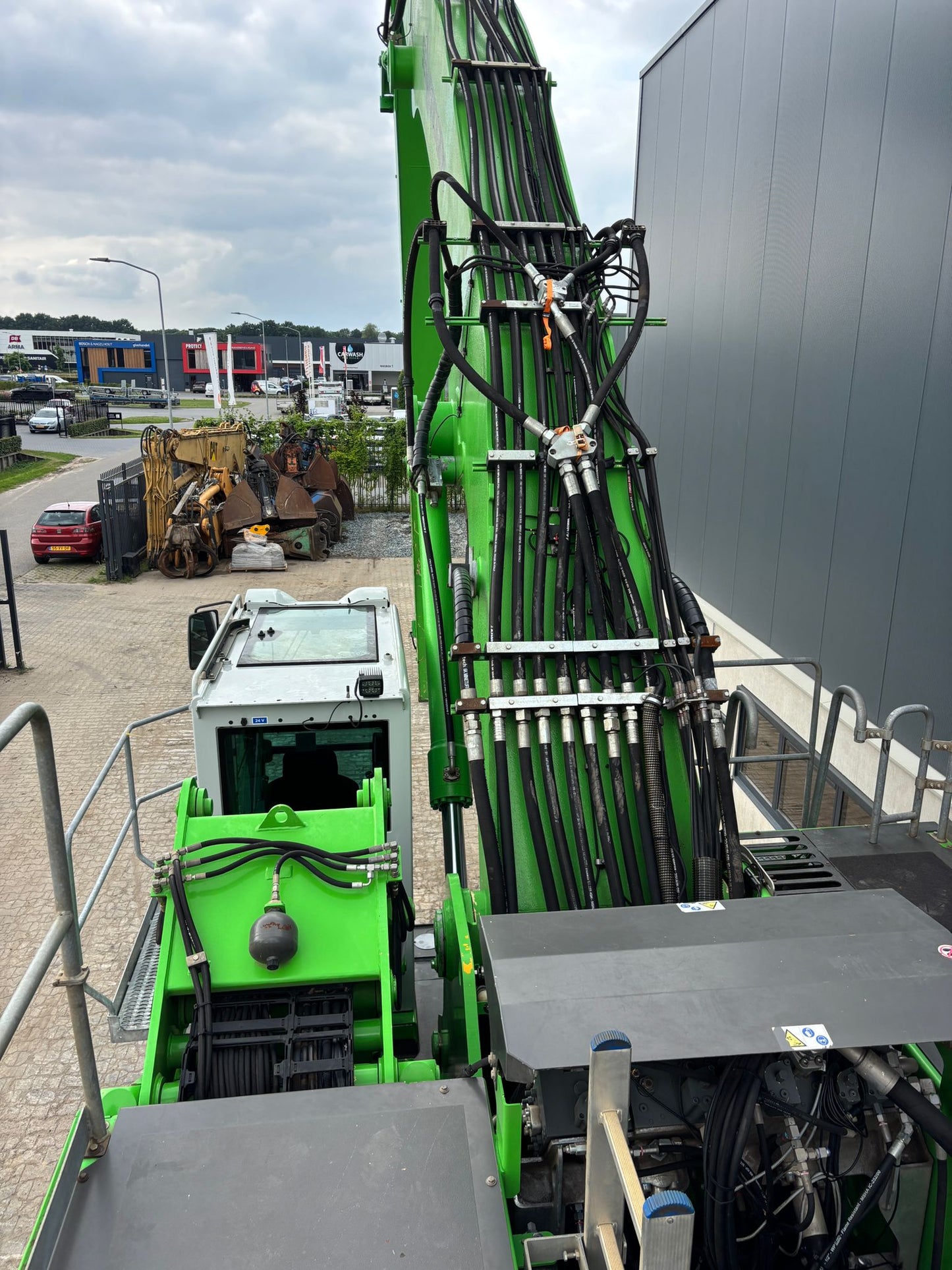 Sennebogen 850M E material handler