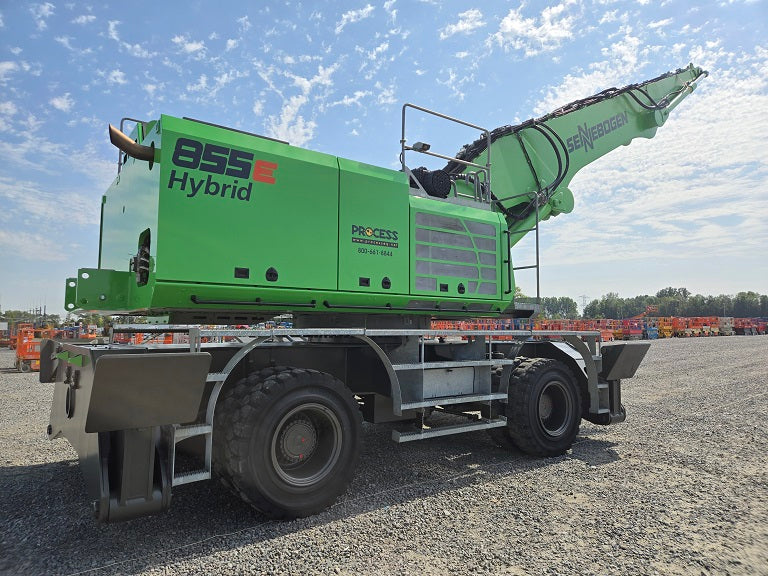 Used sennebogen material handling machine