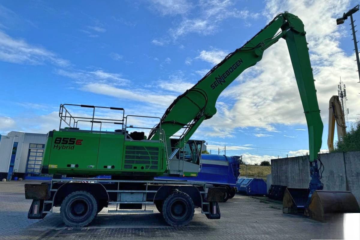855M E Hybrid SN 1005 | Year: 2019 | Hours: 8,500