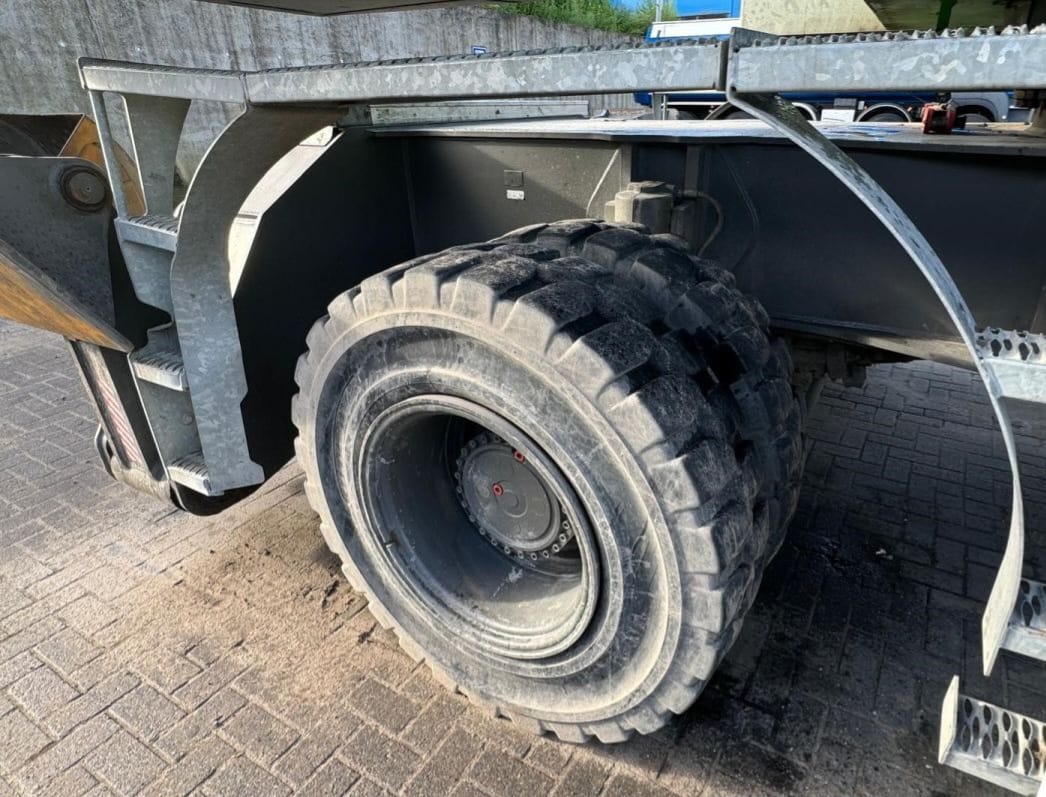 855M E Hybrid SN 1005 | Year: 2019 | Hours: 8,500
