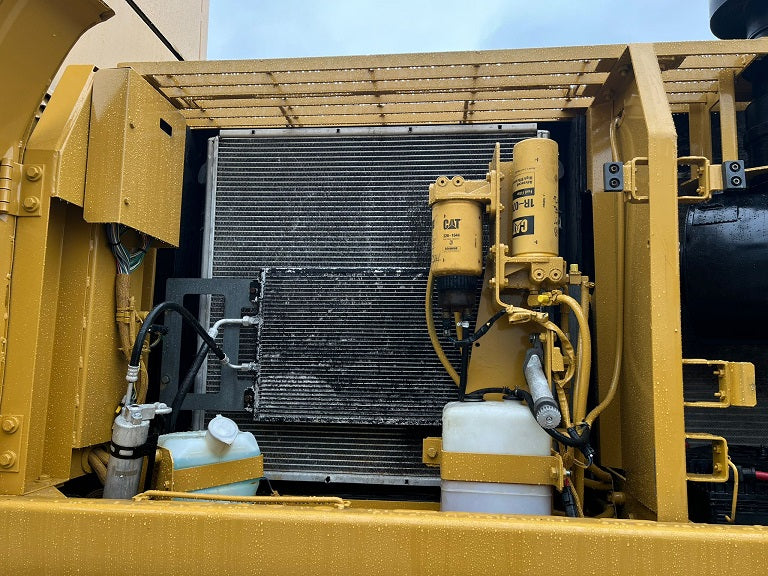 330C-L SN 0313 | Year: 2005 | Hours: 12,000