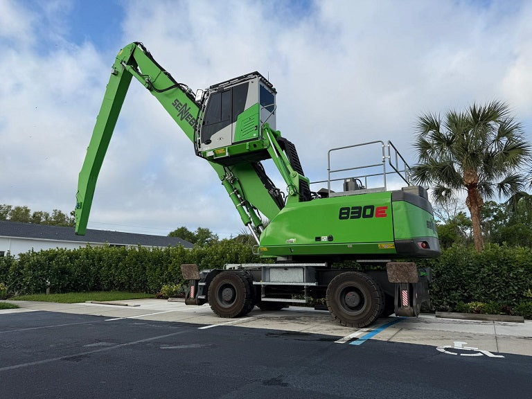 830M E SN 3495 | Year: 2022| Hours: 880