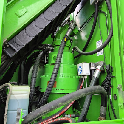 850M E Hybrid SN 2015 | Year: 2017 | Hours: 10,450