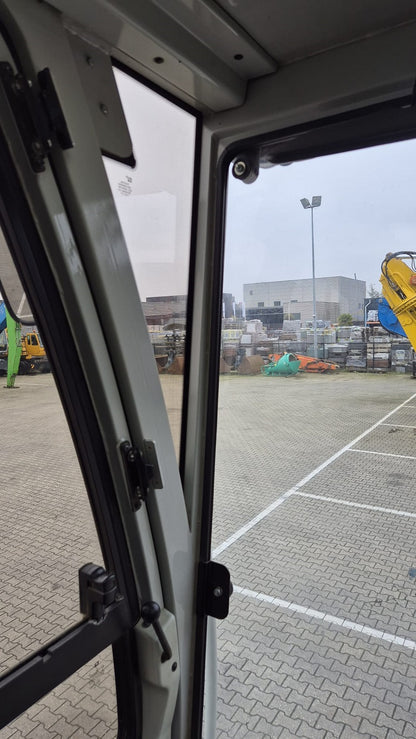 850M E Hybrid SN 2015 | Year: 2017 | Hours: 10,450