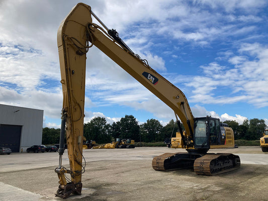 330F Long Reach Excavator | Year: 2017 | Hours: 6,200