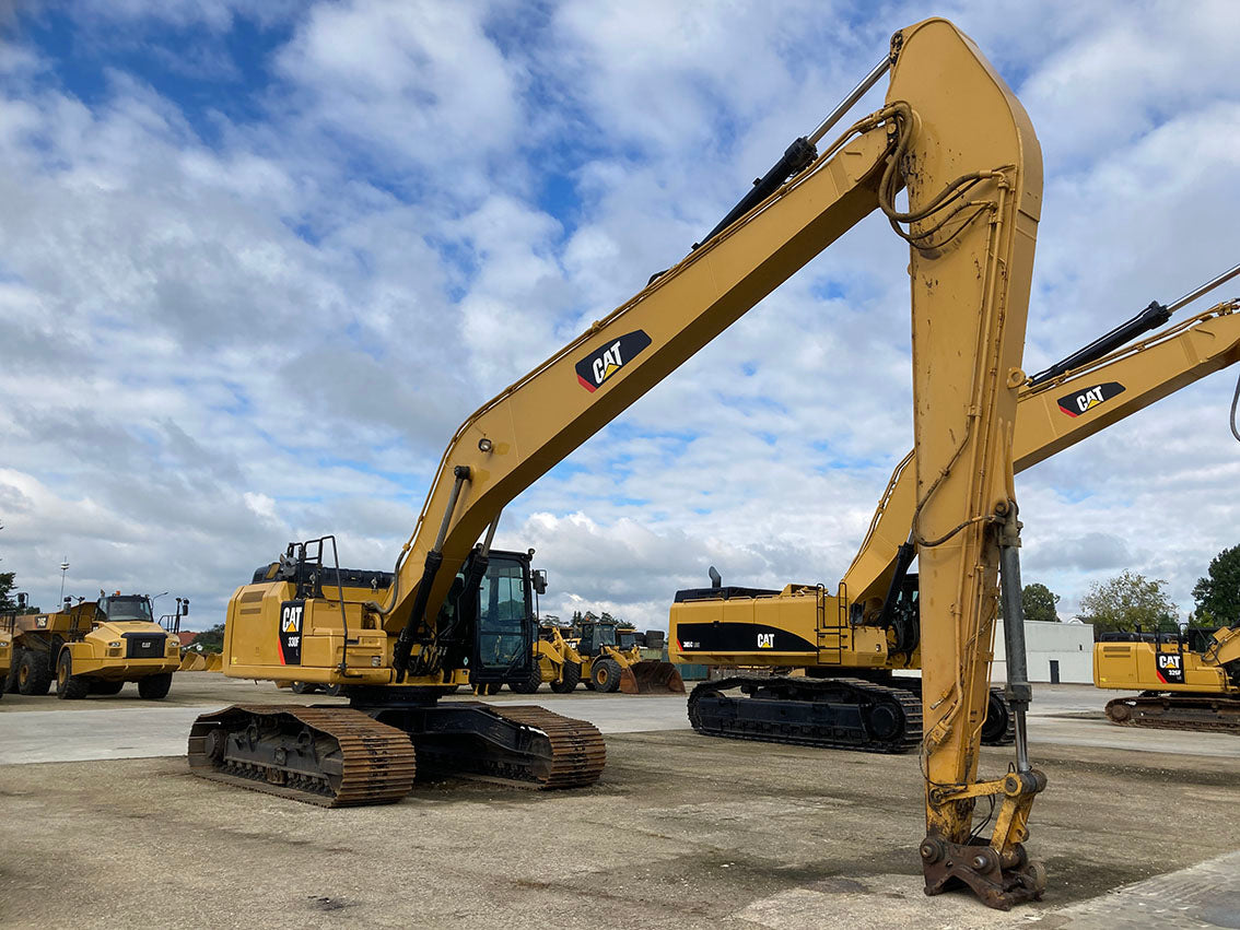 330F Long Reach Excavator | Year: 2017 | Hours: 6,200