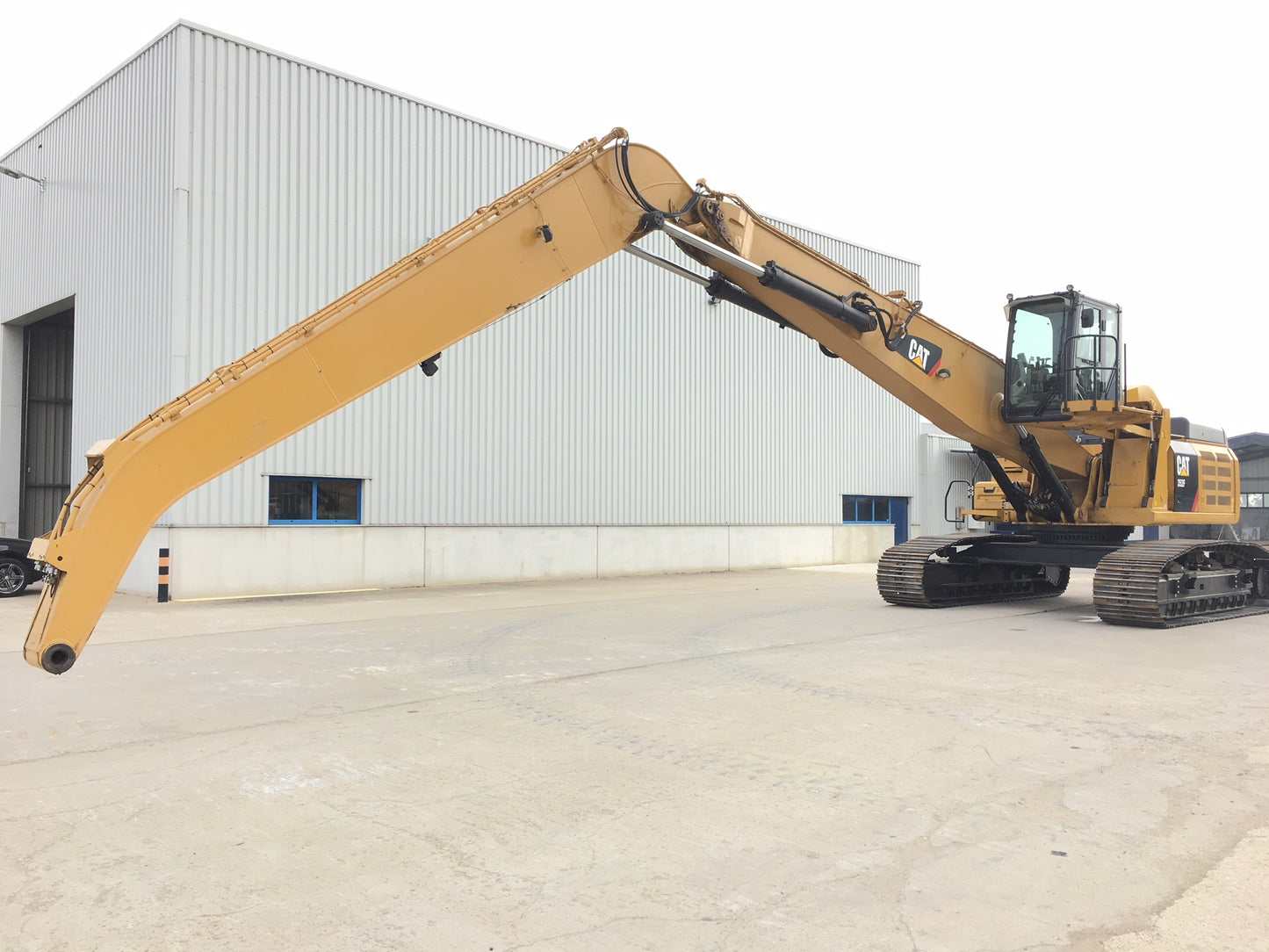 352F HDW MH | Year: 2018 | Hours: 6,900