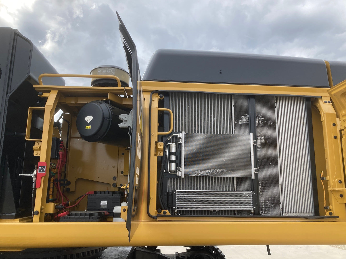 352F HDW MH | Year: 2018 | Hours: 6,900