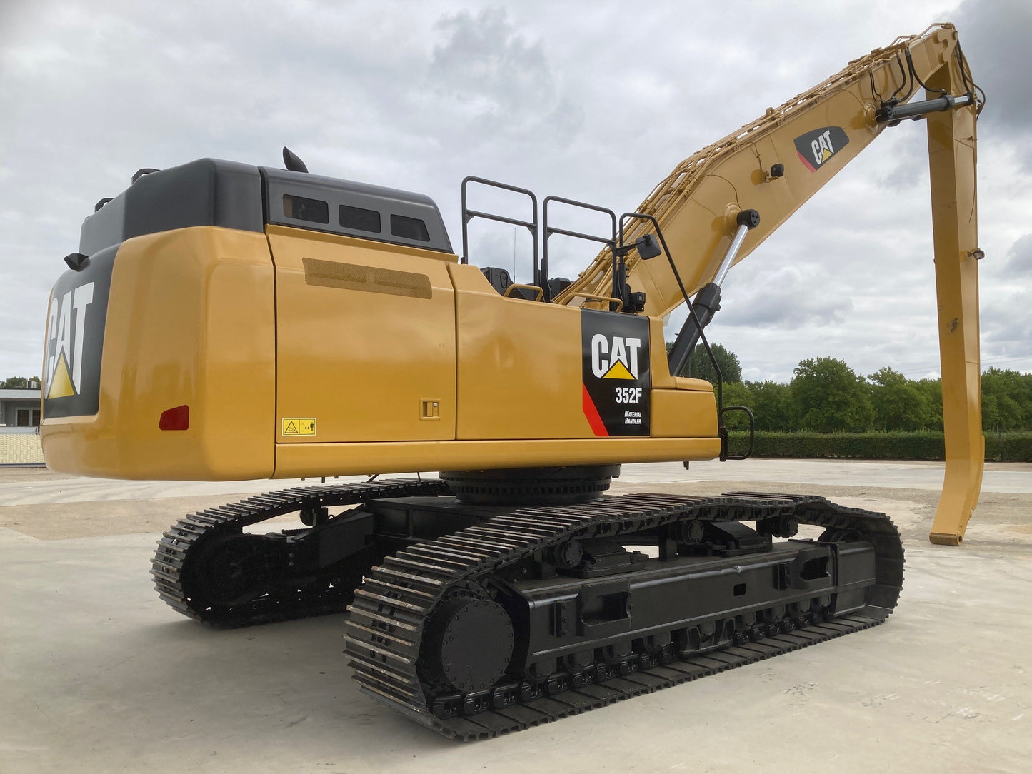 352F HDW MH | Year: 2018 | Hours: 6,900