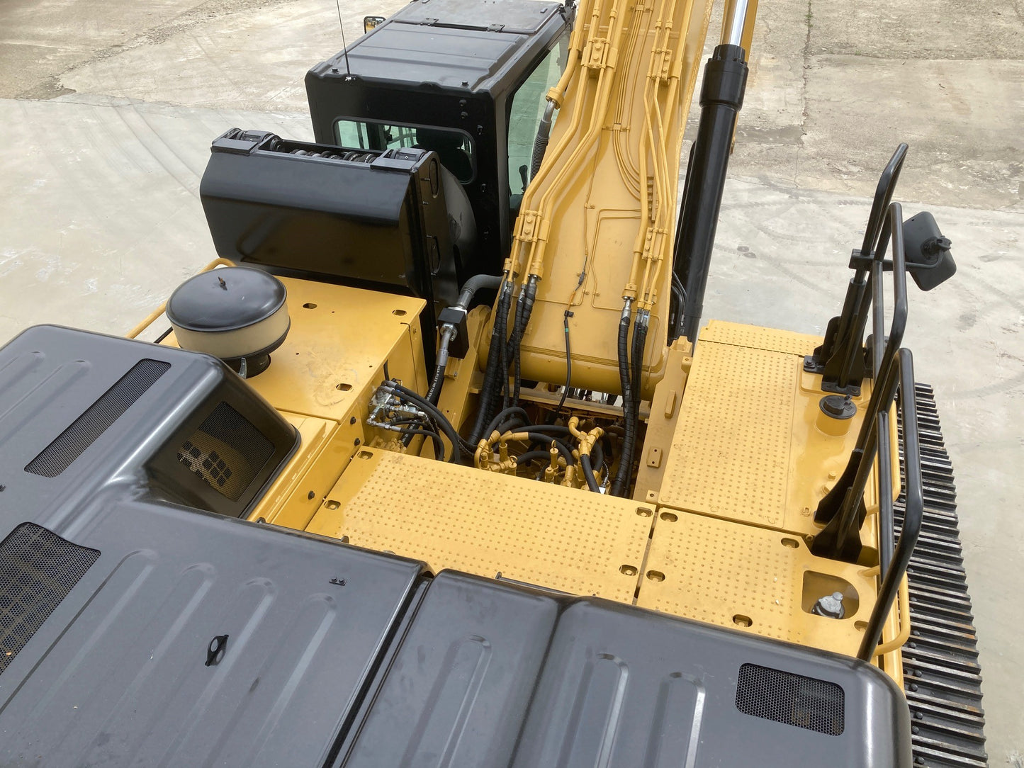352F HDW MH | Year: 2018 | Hours: 6,900