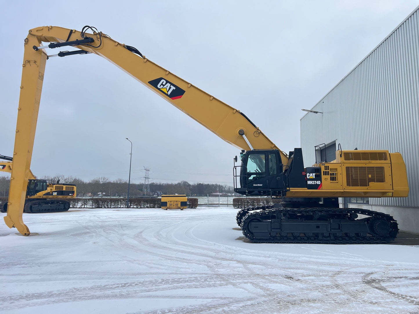 Caterpillar 374 material handler for sale from Process Equipment