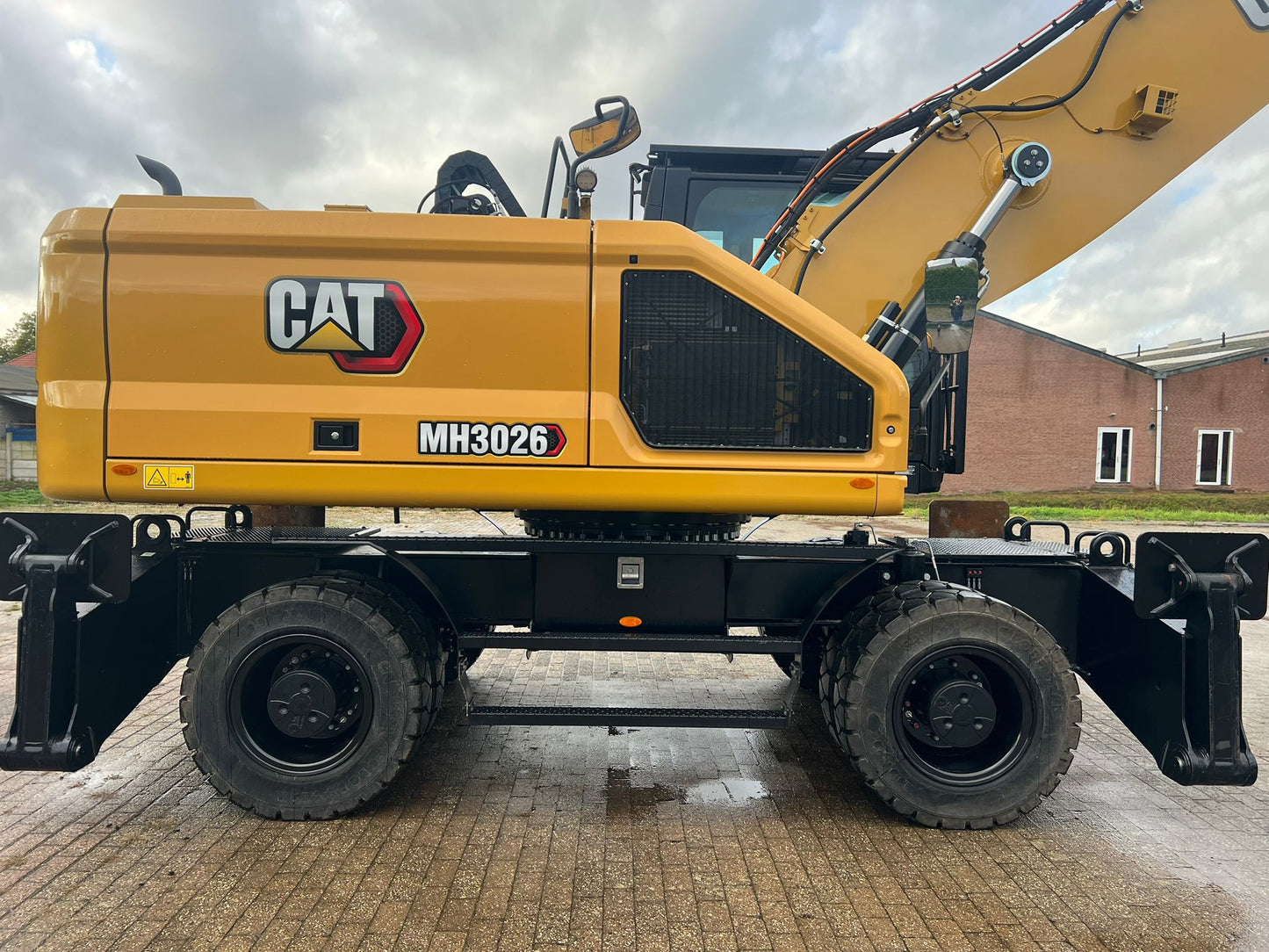 MH 3026 SN Q2025 | Year: 2025 | Hours: 400