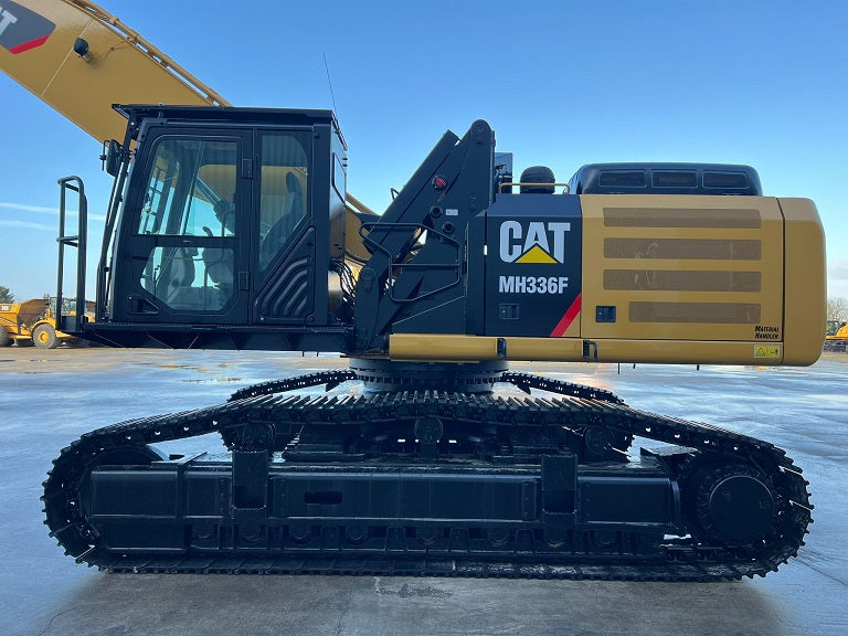 Caterpillar Material Handler on tracks model MH336F 