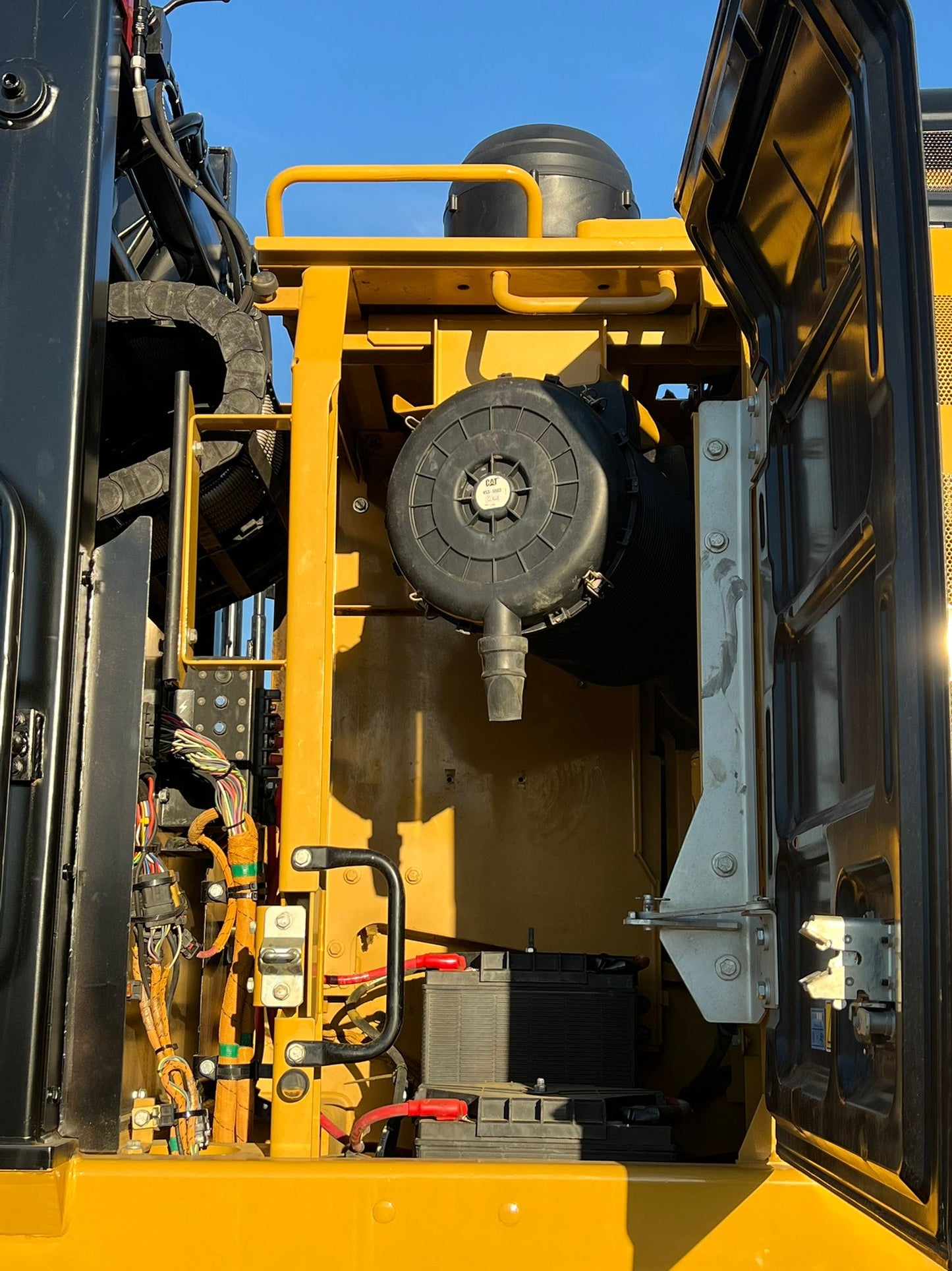 MH 336F SN 0121 | Year: 2016 | Hours: 6,441