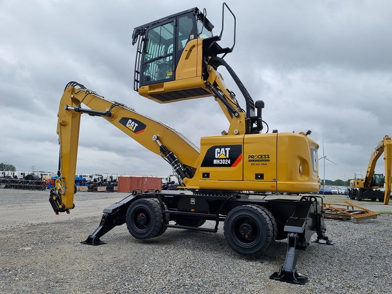 Caterpillar MH3024 (2).jpg