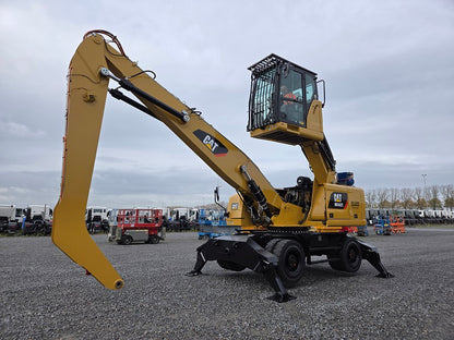 Caterpillar MH 3022  (1).jpg