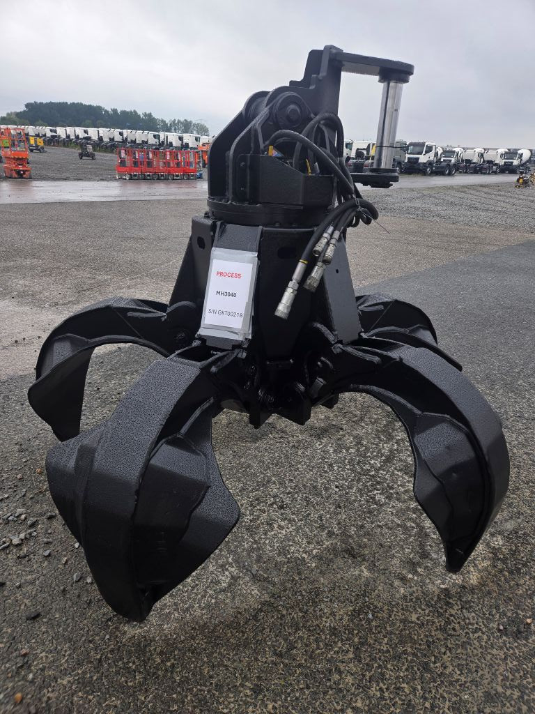 Grapple M815 (1).jpg