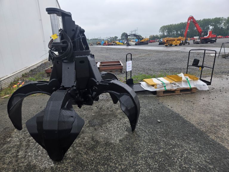 Grapple M815 (2).jpg