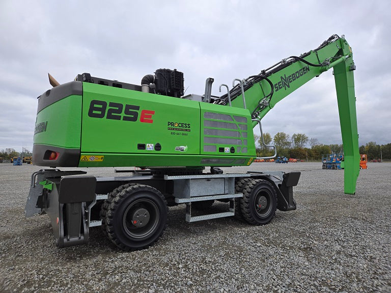 825M E SN 3906 | Year: 2023 | Hours: 739