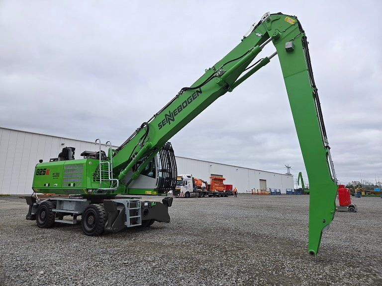 825M E SN 3906 | Year: 2023 | Hours: 739