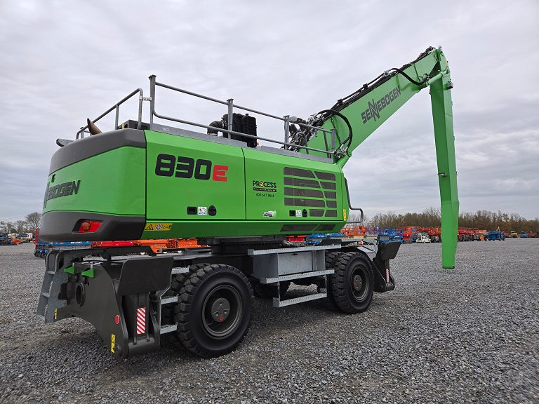 830M E SN 3747 | Year: 2023 | Hours: 450