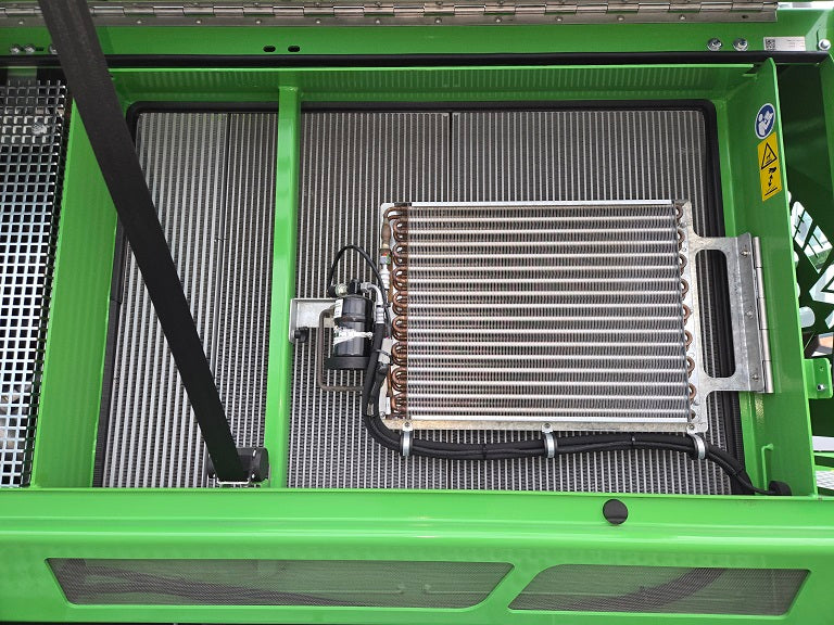 830M E SN 3747 | Year: 2023 | Hours: 450