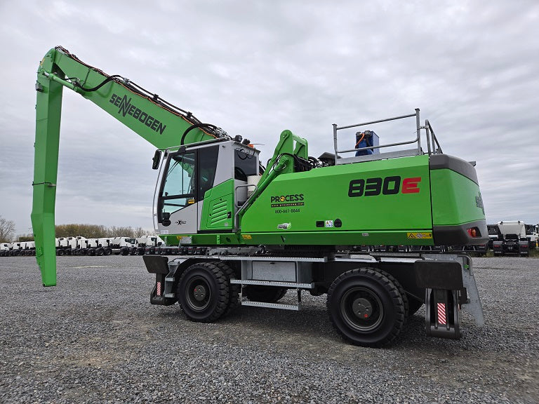 830M E SN 3747 | Year: 2023 | Hours: 450