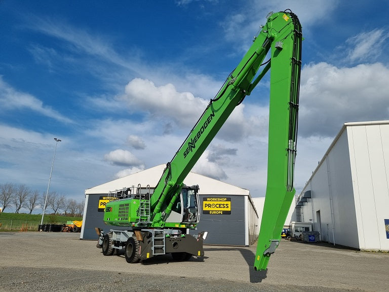 830M E SN 3270 | Year: 2022 | Hours: 6,690