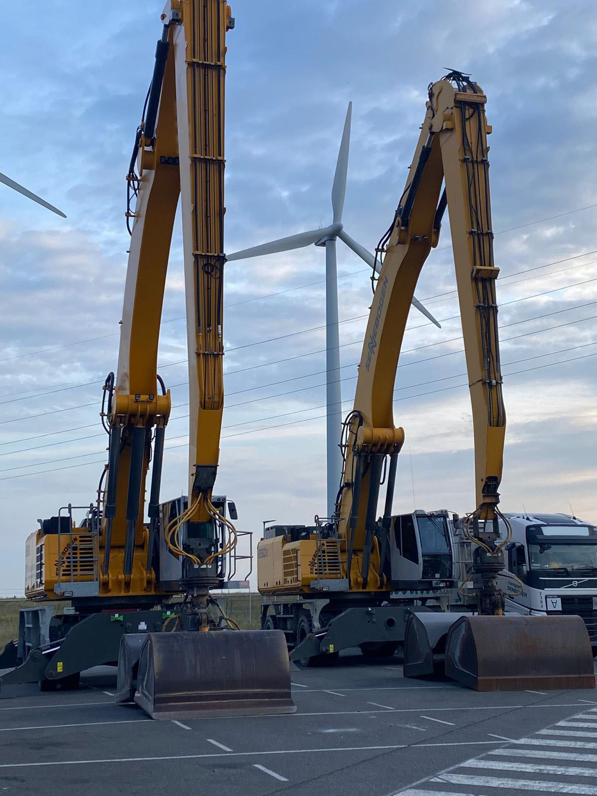 850M E Hybrid SN 2039 | Year: 2018 | Hours: 13,525