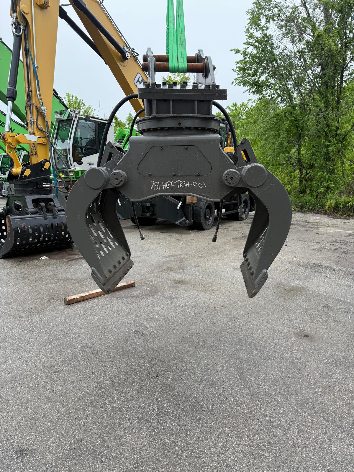 Used HGT 1/2 cu yard Trash, Demo Grapple - $18,500