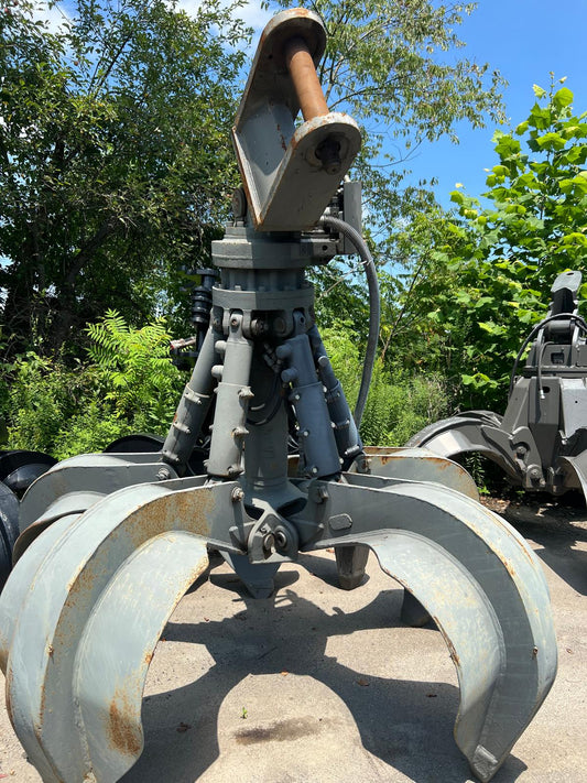 Used Liebherr 1.5 cu yard 5 tine