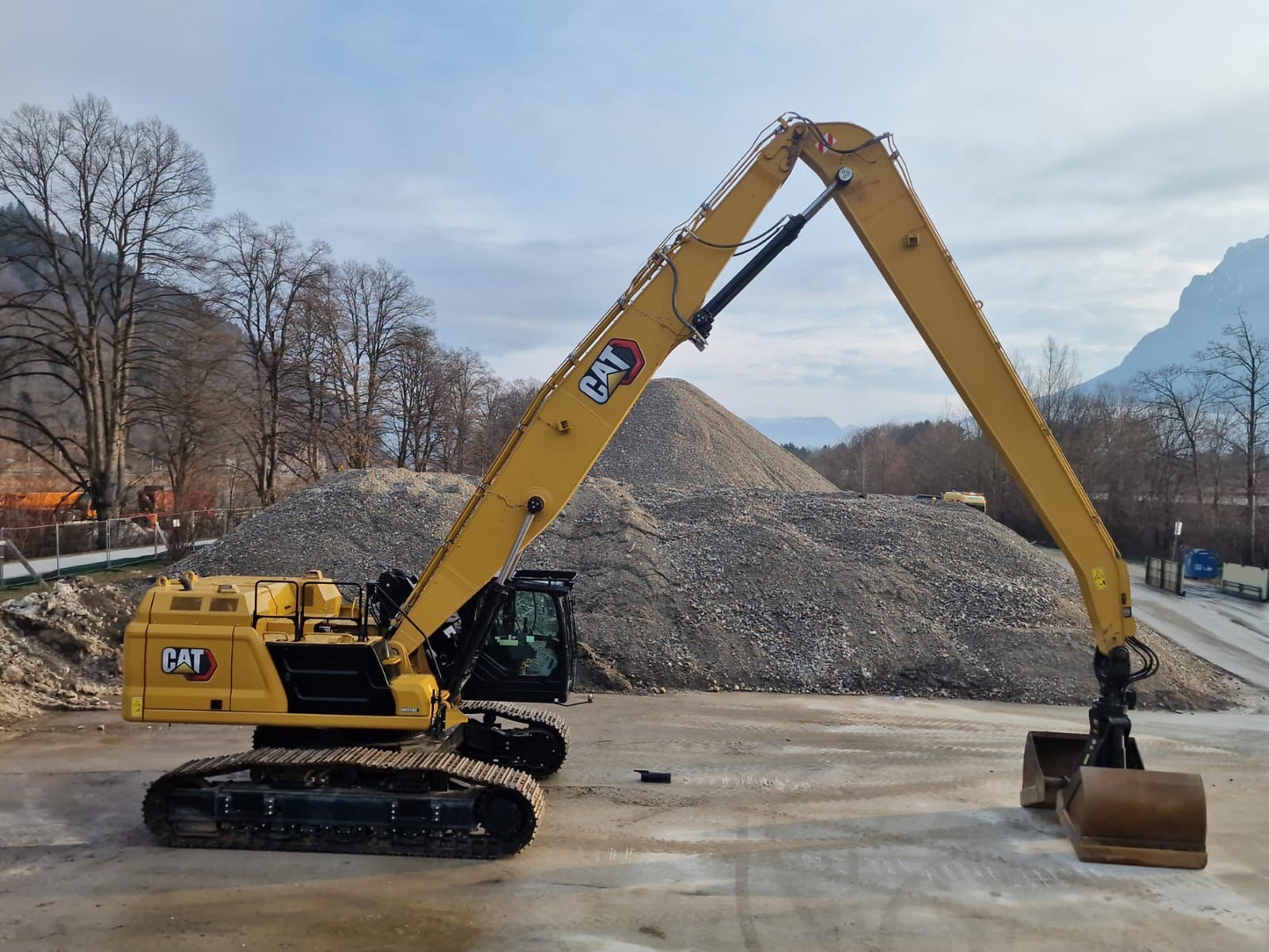 MH 3260 SN 470 | Year: 2023 | Hours: 1,879