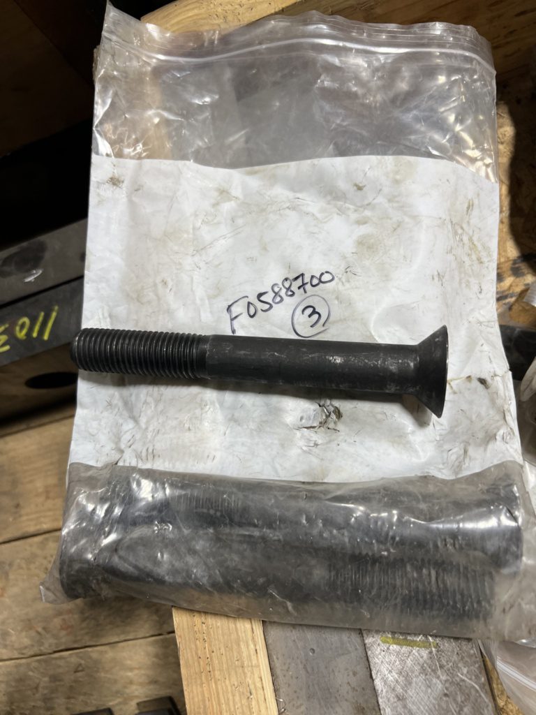Upper Primary Blade Bolts GXP 400-image